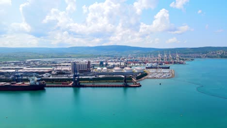 impresionantes imágenes aéreas de drones 4k de luka koper, eslovenia