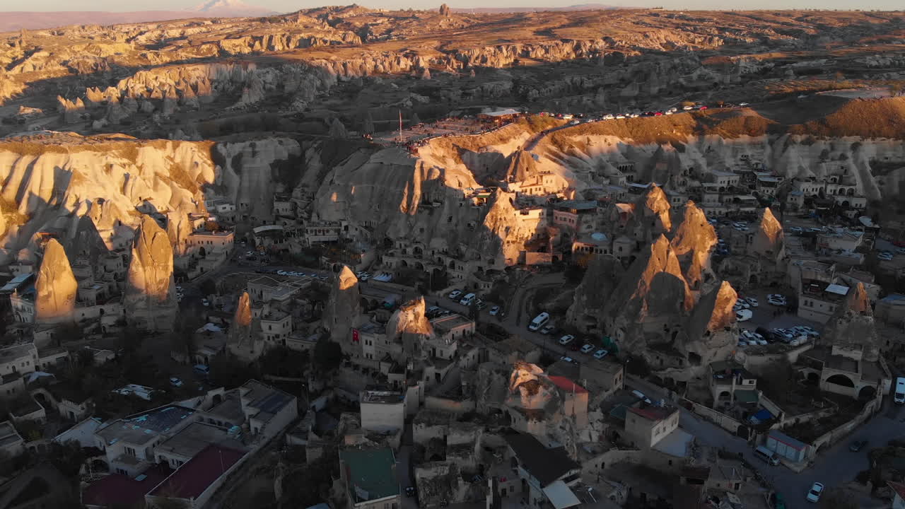 석양 괴레메의 항공 샷