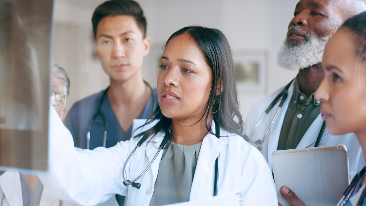 의사, 간호사 또는 병원 회의  ⁇ 스레이