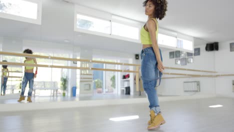 hermosa bailarina afroamericana