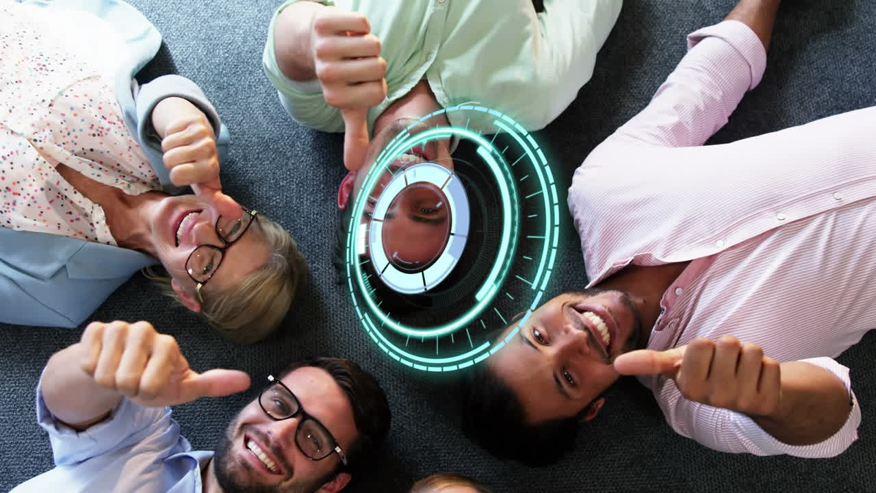 animación del alcance del escaneo sobre un grupo diverso de personas de negocios diversas