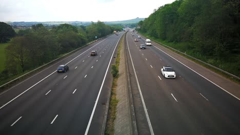 Aufnahmen-Mit-Blick-Auf-Die-M4-Richtung-Osten-In-Richtung-Swindon-An-Einem-Ruhigen-Abend