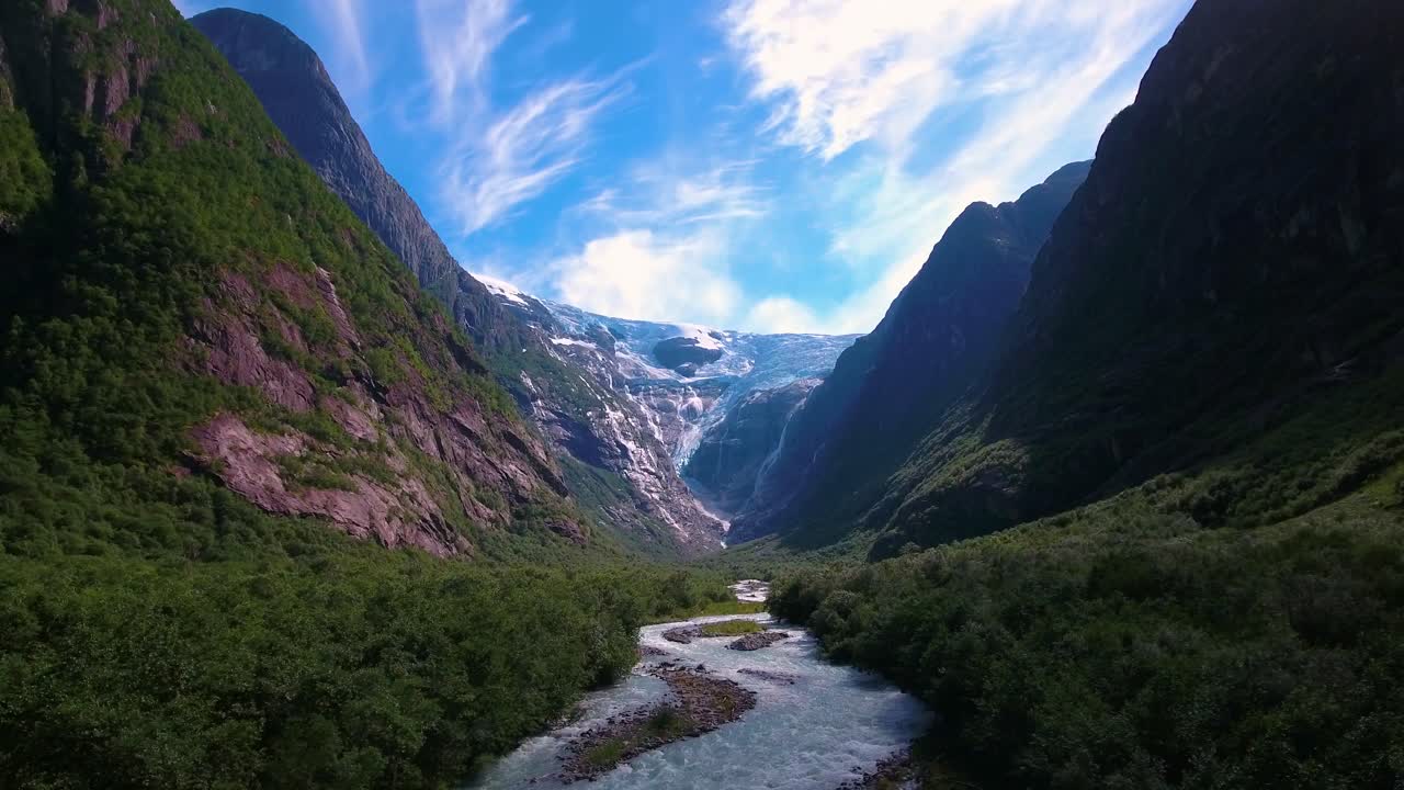 Bellissima natura Norvegia: Ghiacciaio Kjenndalsbreen