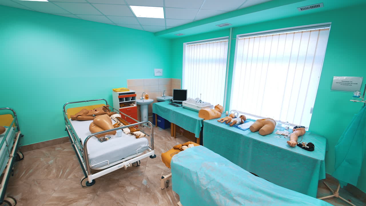 Hospital emergency room model. Practicing room with medical simulation mannequin