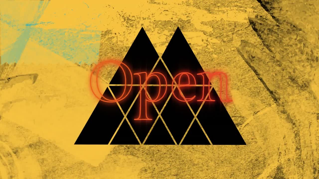 빨간 네온으로 열린 텍스트의 애니메이션과  ⁇ 은 노란 종이로  ⁇ 은 삼각형 절단, 검은색