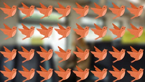 animación de un patrón de pájaros moviéndose sobre un tren borroso