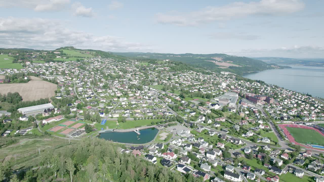 Drone footage of Gj&oslash;vik innlandet and fastland
