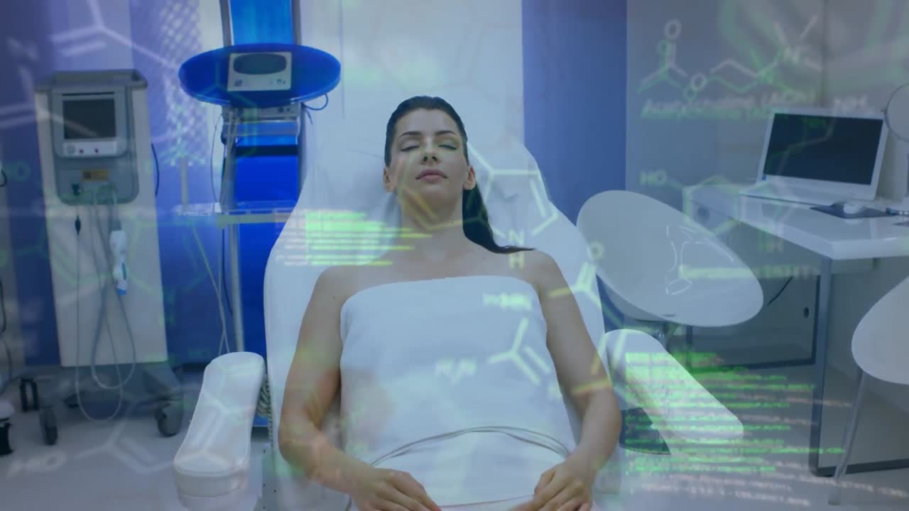 animación del procesamiento de datos y fórmulas sobre pacientes caucásicas que duermen en el hospital