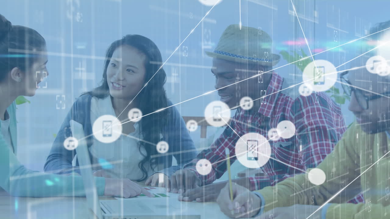 사무실에서 다양한 사업가들과의 연결 네트워크의 활성화