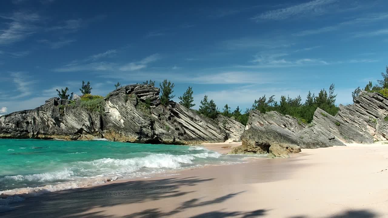 Stonehole Bay Beach is a lovely beach on the South Shore coastline of Bermuda