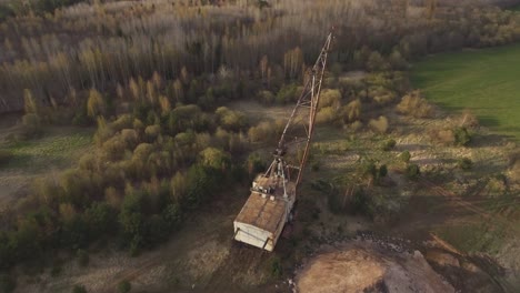 Heavy-Equipment-A-Giant-Walking-Excavator-Standing-In-An-Excavated-Quarry