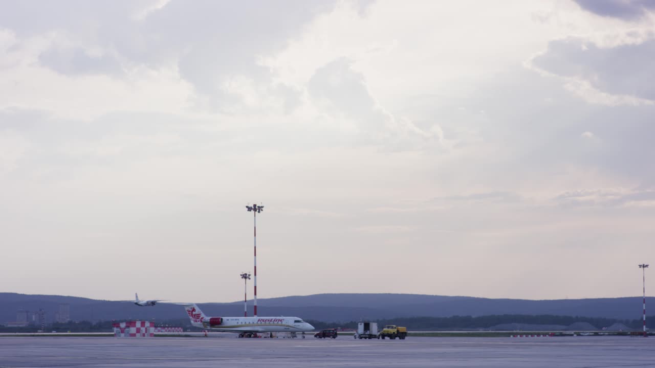 avión en el aeropuerto
