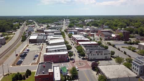 High-Above-Reidsville-NC,-Reidsville-North-Carolina-Aerial,-Rural-USA,-Small-Town-America