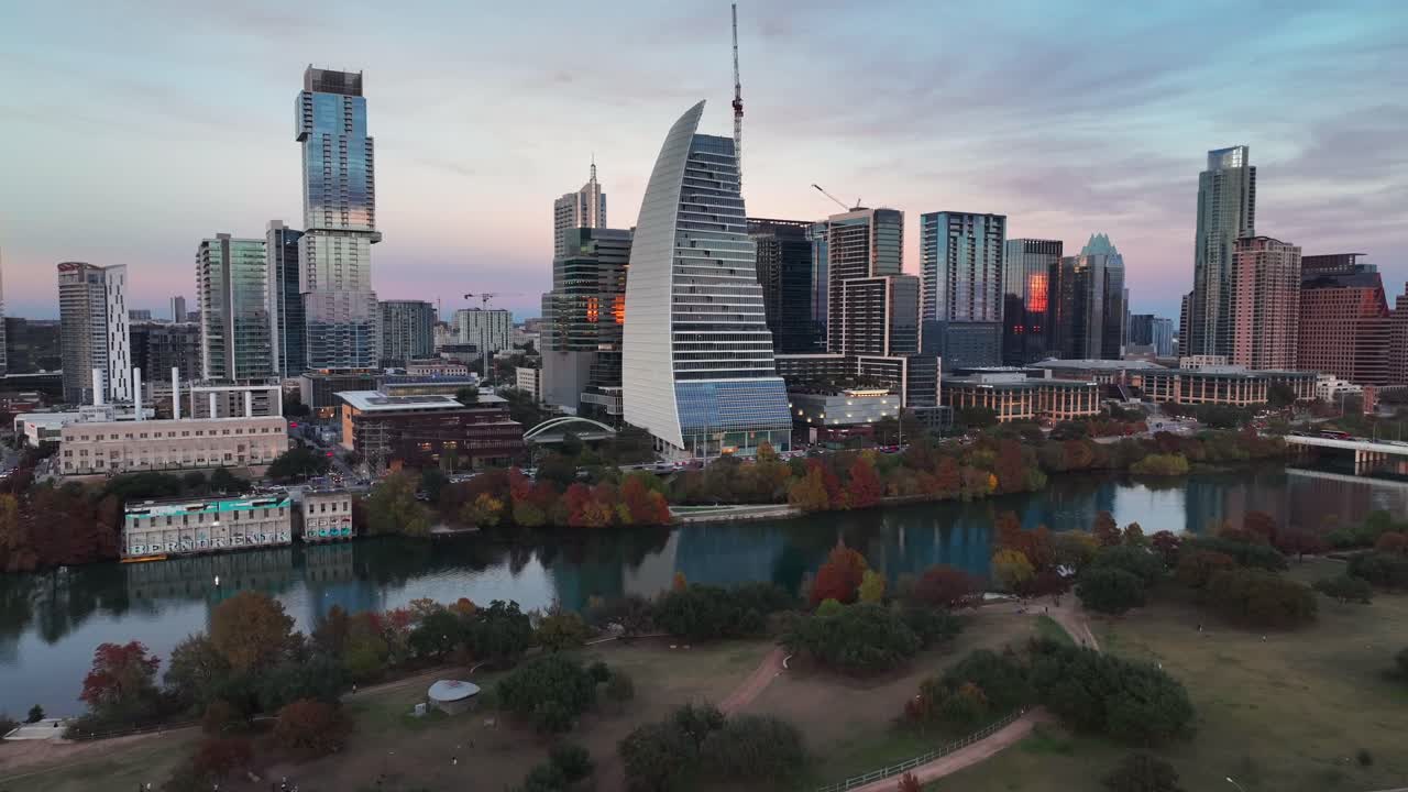 텍사스주 오스틴 시내에 있는 블록 185 사무실 마천루