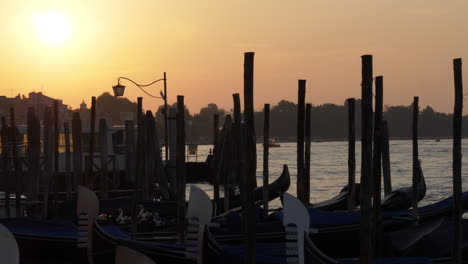 Venedig,-St-Markiert-Sonnenaufgang