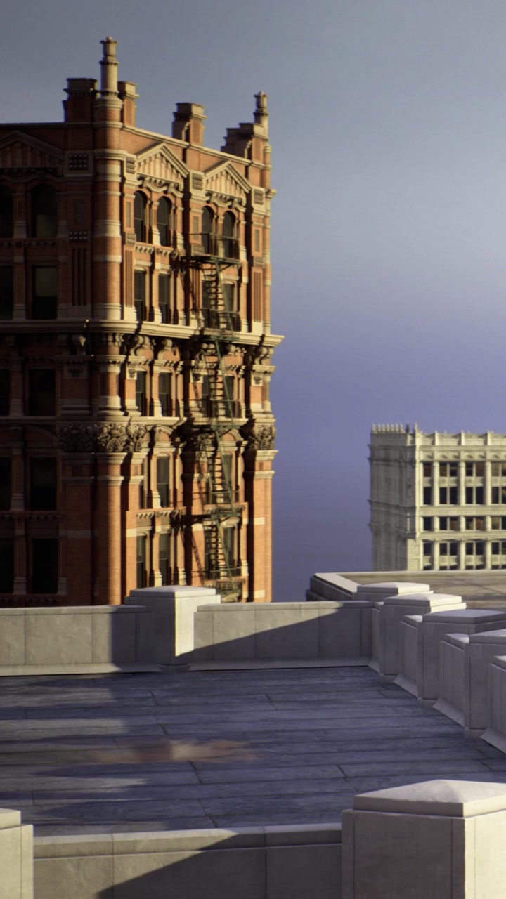 Edifício histórico se destaca contra o céu com arquitetura detalhada.