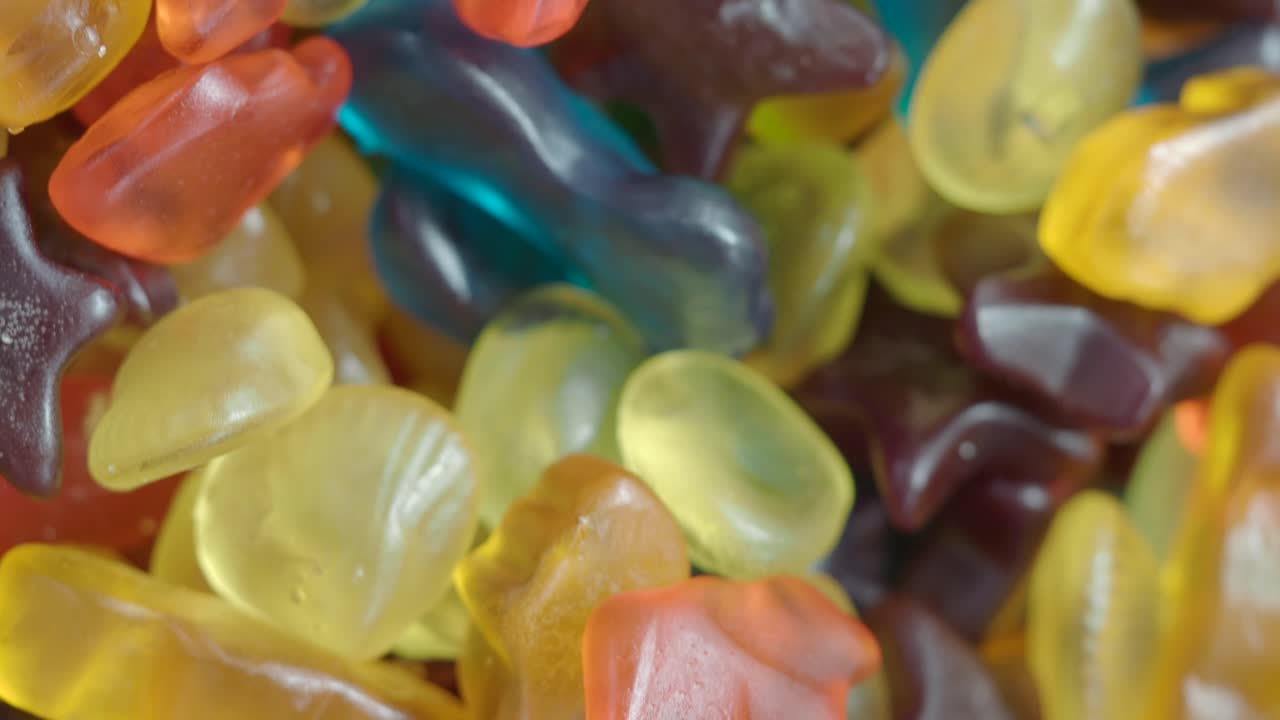 caramelos de goma de colores variados