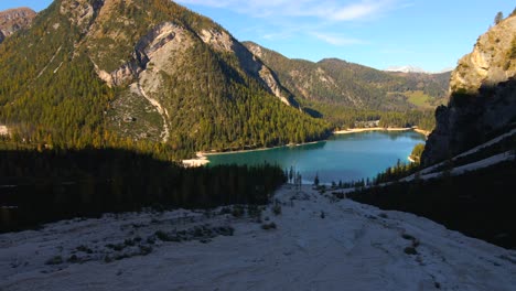 Footage-at-Lago-di-Braies,-up-the-mountains-in-European-Alps-in-Italian-Dolomites