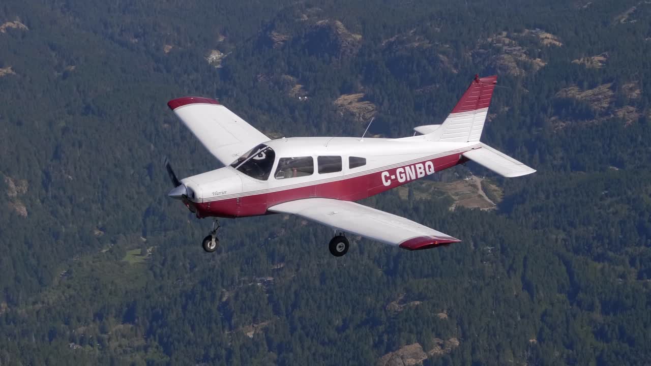 формационный полет с одномоторным самолетом piper pa-28 cherokee