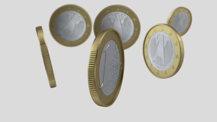 Monete da un euro che ruotano su sfondo bianco in risoluzione 4K con canale alfa
