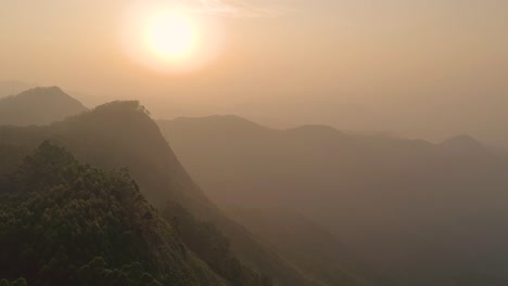 Kodaikanal-Ist-Eine-Ruhige-Bergstation-In-Südindien,-Die-Ein-Beliebtes-Sommerziel-Für-Indianer-Ist