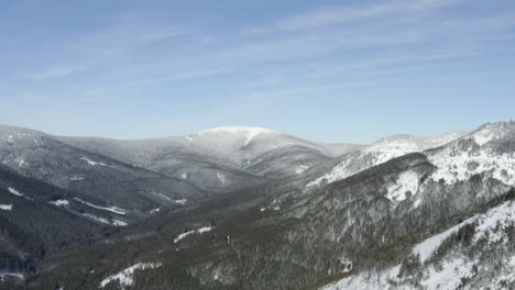 Altvatergebirge-In-Tschechien-Unter-Winterschnee,-Bergwälder