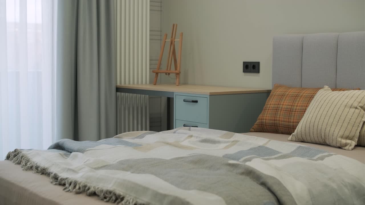 현대적인 럭셔리 인테리어 침실 디자인과 장식 마스터 베드 킹 사이즈