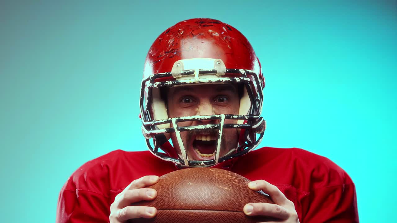 Giocatore di football arrabbiato