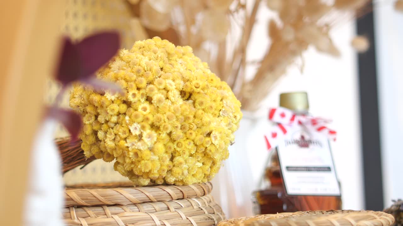 건조한 꽃 꽃줄기 및 시골 장식