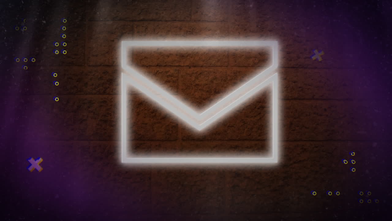 Animazione di icona email al neon con forme diverse su sfondo marrone
