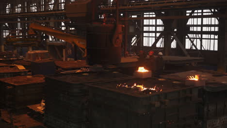 fundición de metales en una fundición