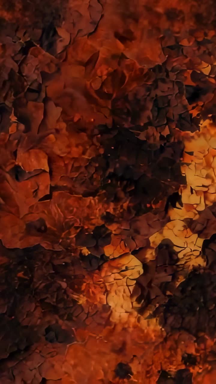 Video verticale: loop iniziale con una texture fusa pulsante e mutevole su schermo CG, che mostra il flusso di calore