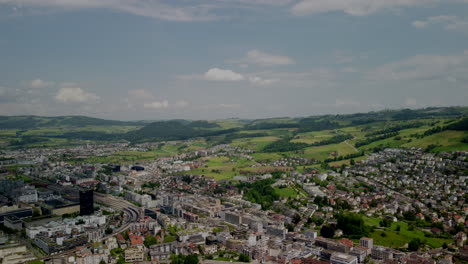 Flug-über-Die-Stadt-Zug-In-Der-Schweiz