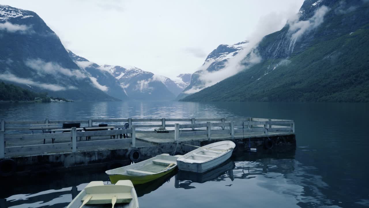 Splendida natura Norvegia, Lago Lovatnet.