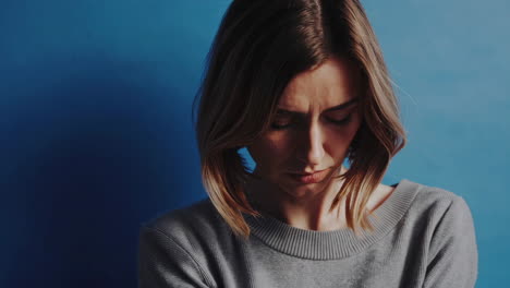 woman's emotional states: from distress to calm reflection