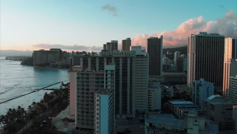 Drohnenaufnahmen-Aus-Der-Luft-Von-Honolulu,-Hawaii