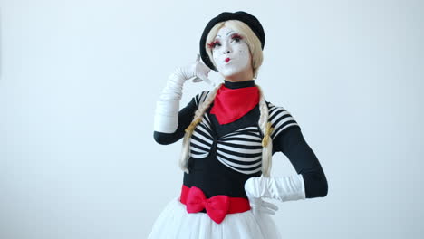 mime artist in performance