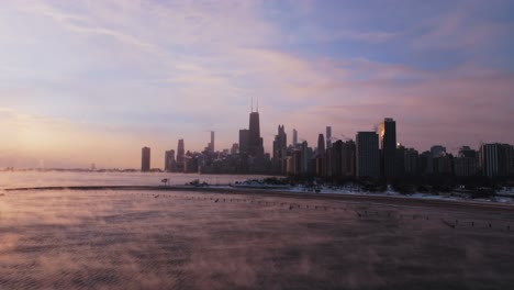 Chicagoer-Polarwirbel-Mit-Dampfendem-Lake-Michigan