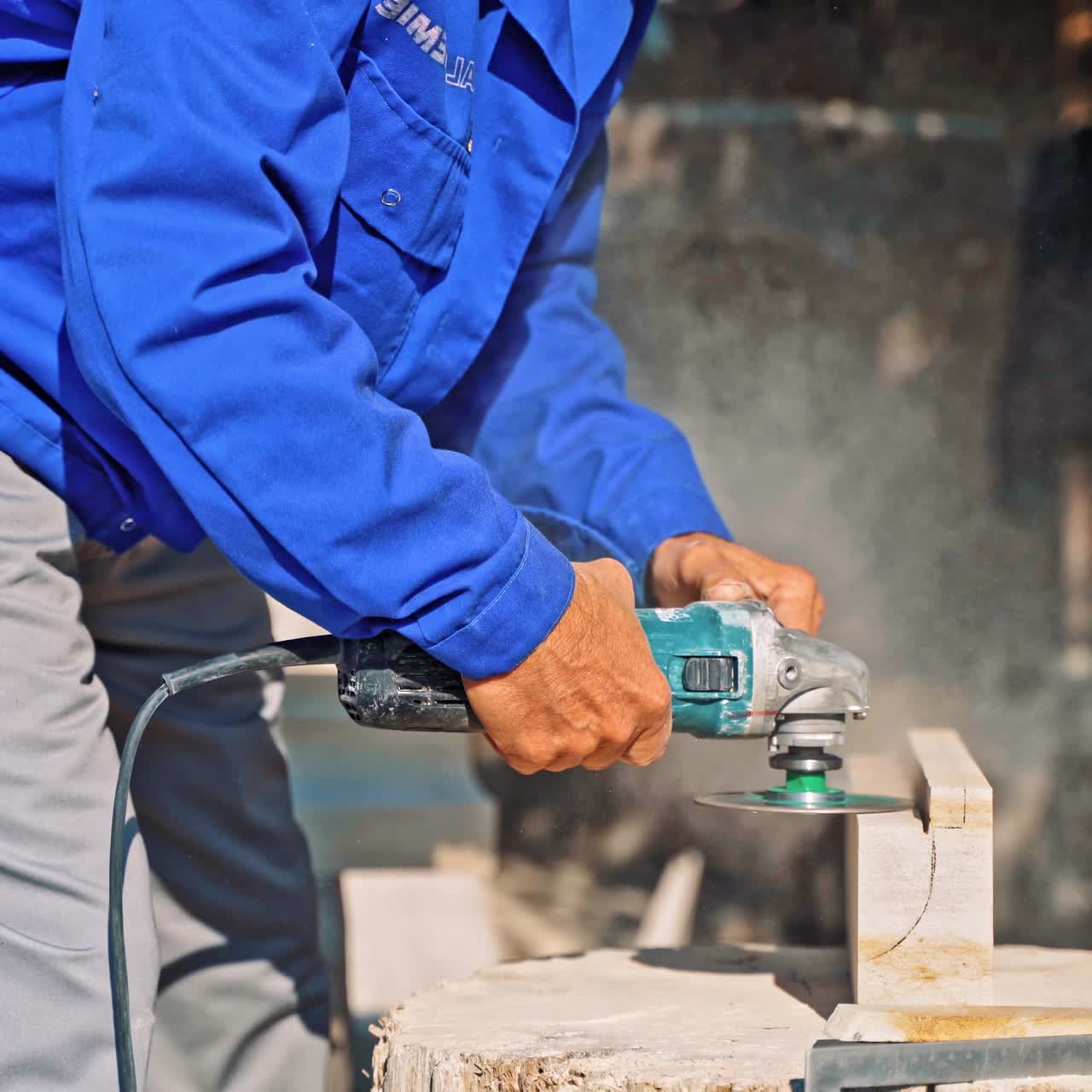 암석에서 돌을 가공하는 방법