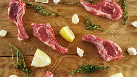 Raw-meat-chops,-rosemary-and-lemon-marinated-with-salt