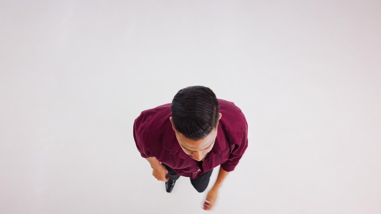 살사 댄서, 춤을 추는 동안 남자와 스튜디오 춤