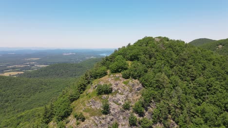 aerial-cliffside-view-of-green-mountains-of-Vermont