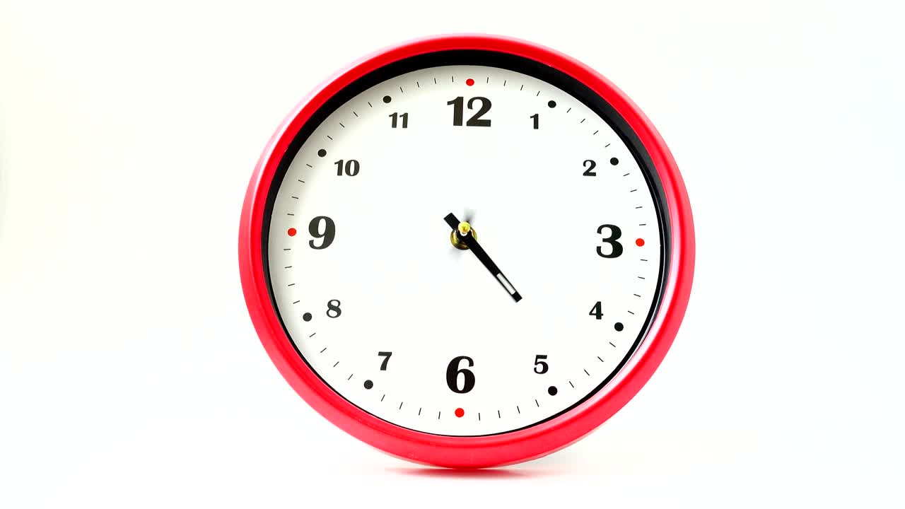 Riprese di ore. Time lapse. Riprese con uno scorcio.
