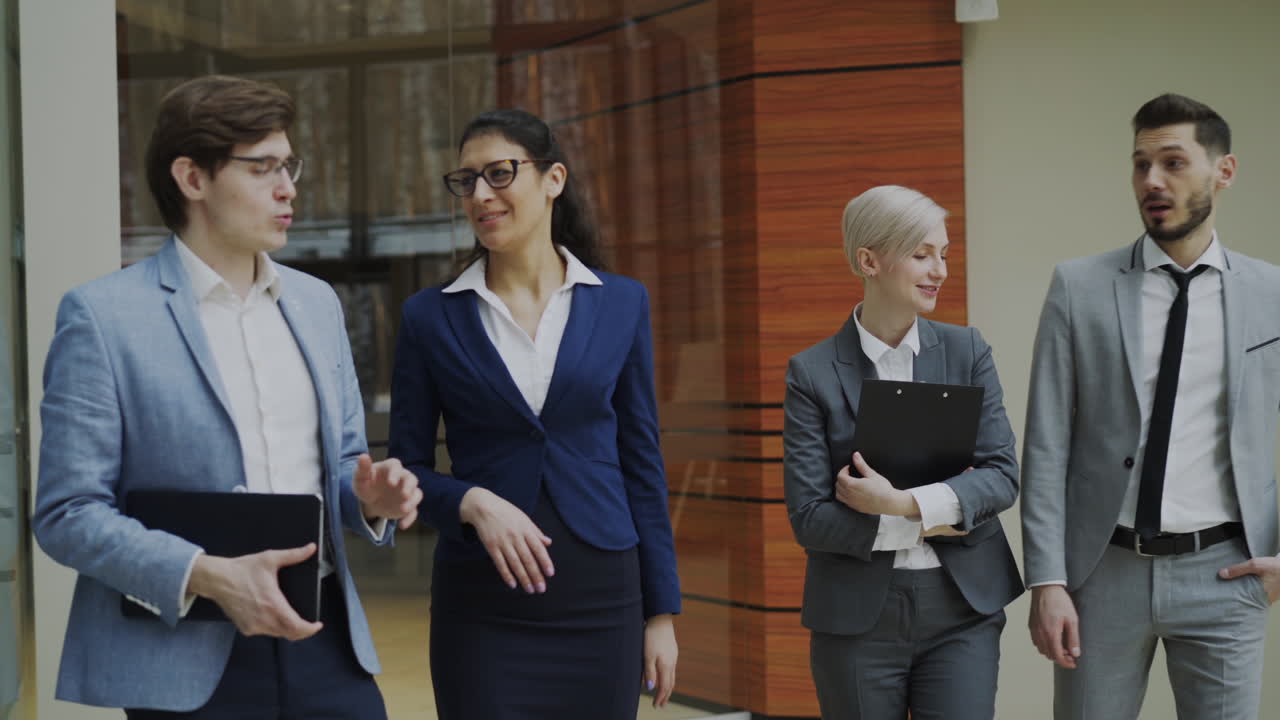 gente de negocios en una reunión