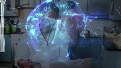 animación de la red de conexiones sobre la mujer pagando en línea usando computadora portátil