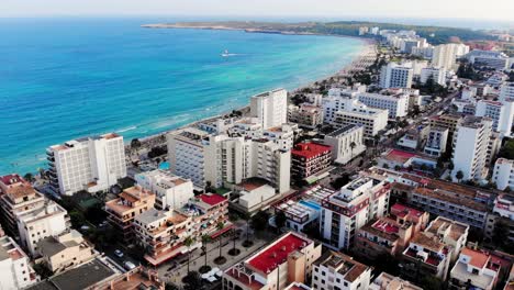vista panorámica aérea sobre la isla de palma de mallorca, españa, estática