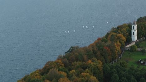 Segeln-Im-Meer-Von-Kaunas,-Litauen