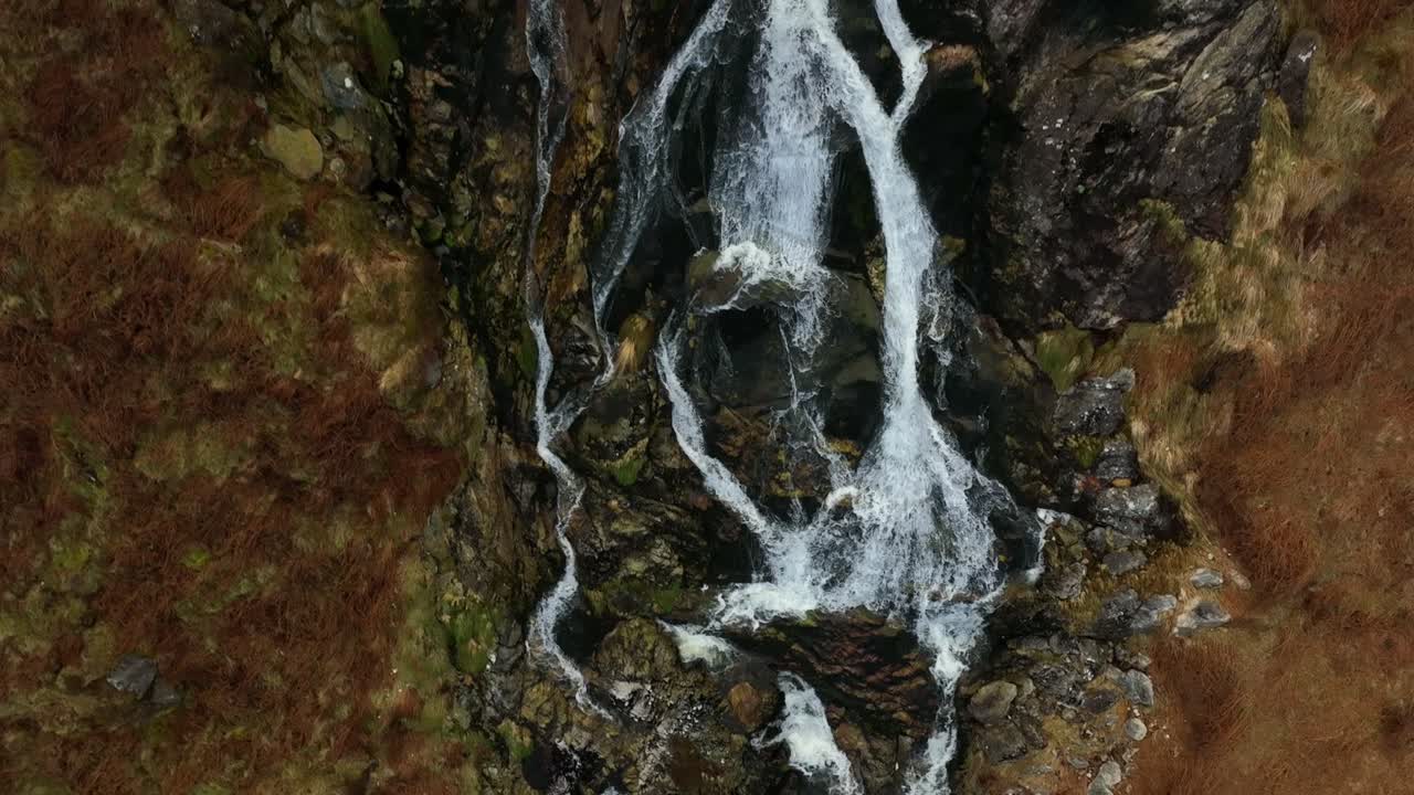 cascada de carawaystick, glenmalure, wicklow, irlanda, febrero de 2022