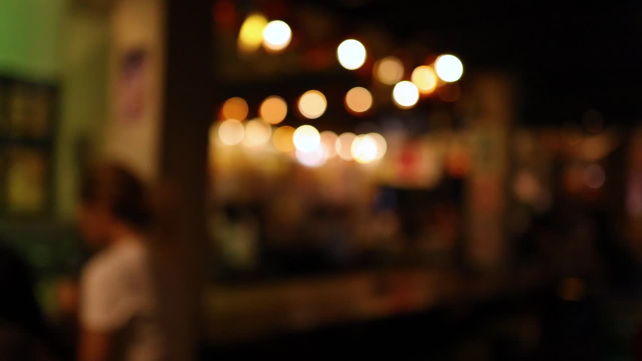 ajuste borroso de la barra con iluminación vibrante