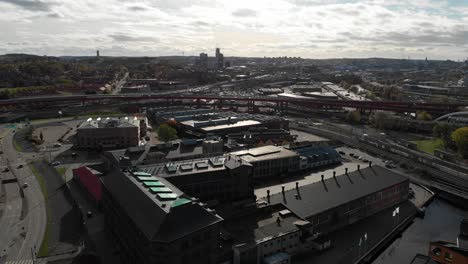 Gebäude-Und-Autobahnen-In-Der-Altstadt-Von-Göteborg,-Rückansicht-Aus-Der-Luft